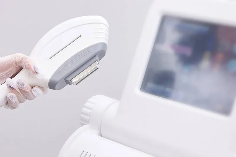 脱毛機をご導入いただきました!